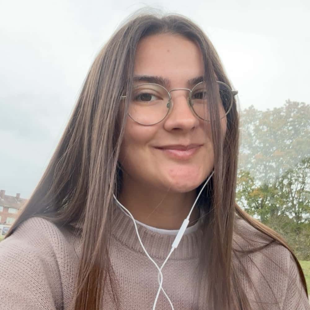 Alina Daniela M. photo 1
