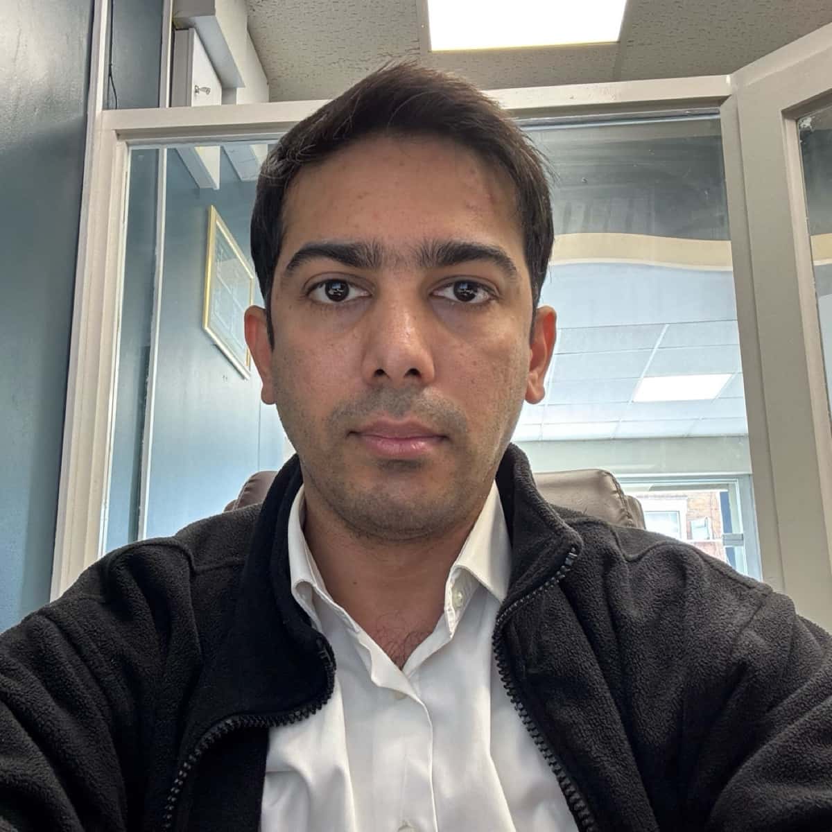 tauqeer b. photo 1
