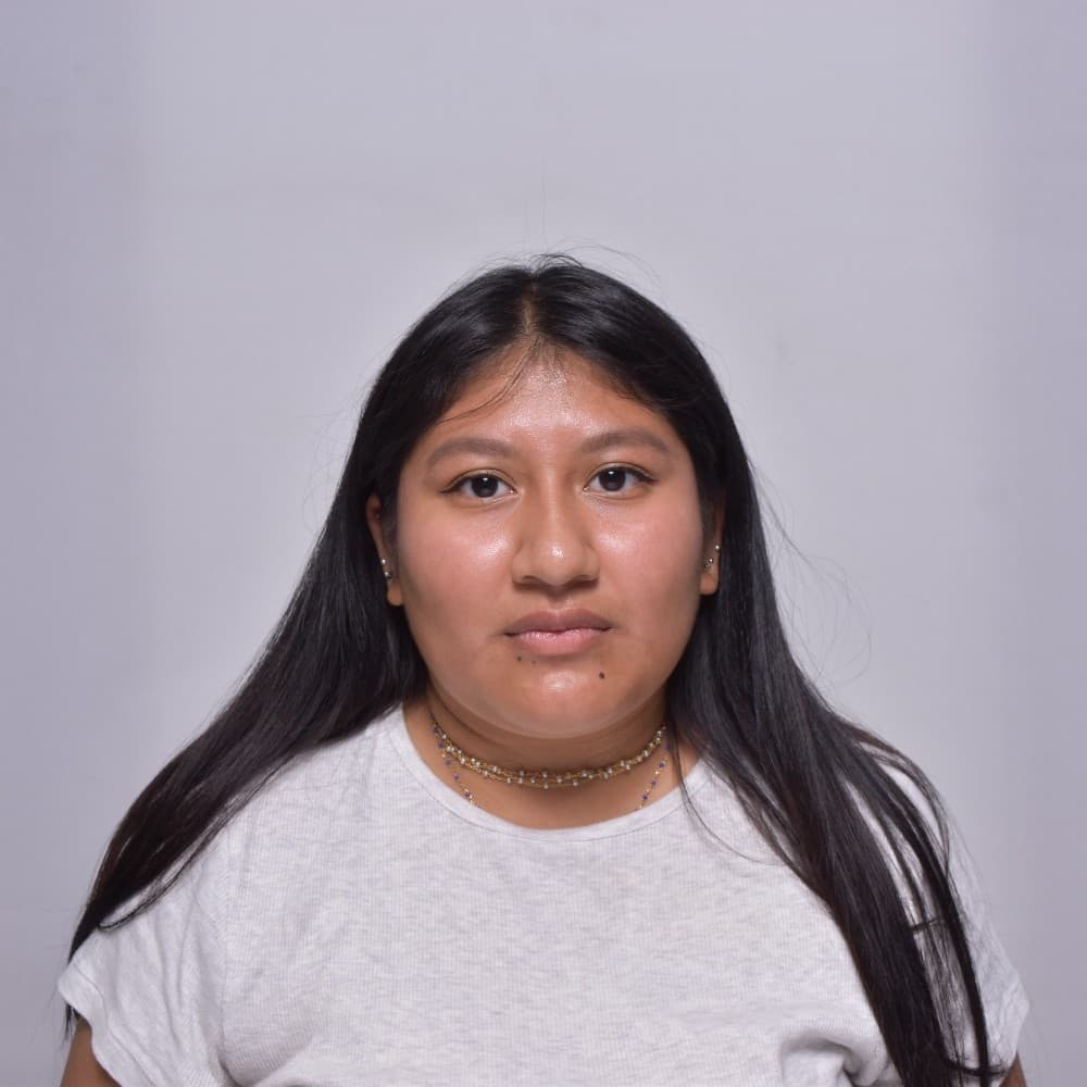 Maya P. photo 1