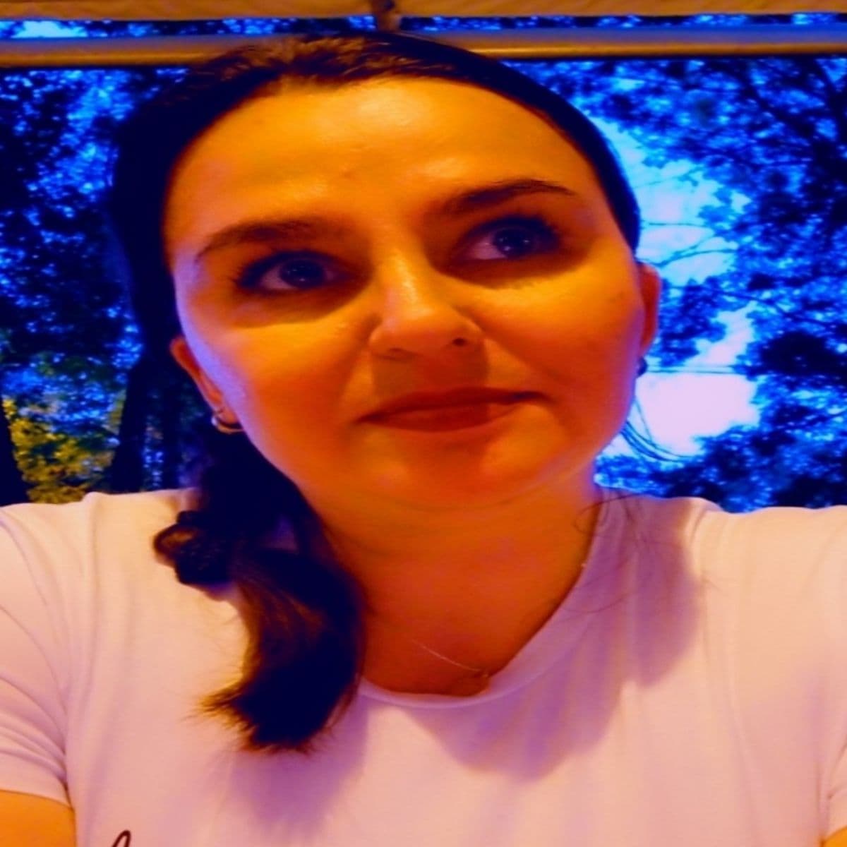 Ioana L.
